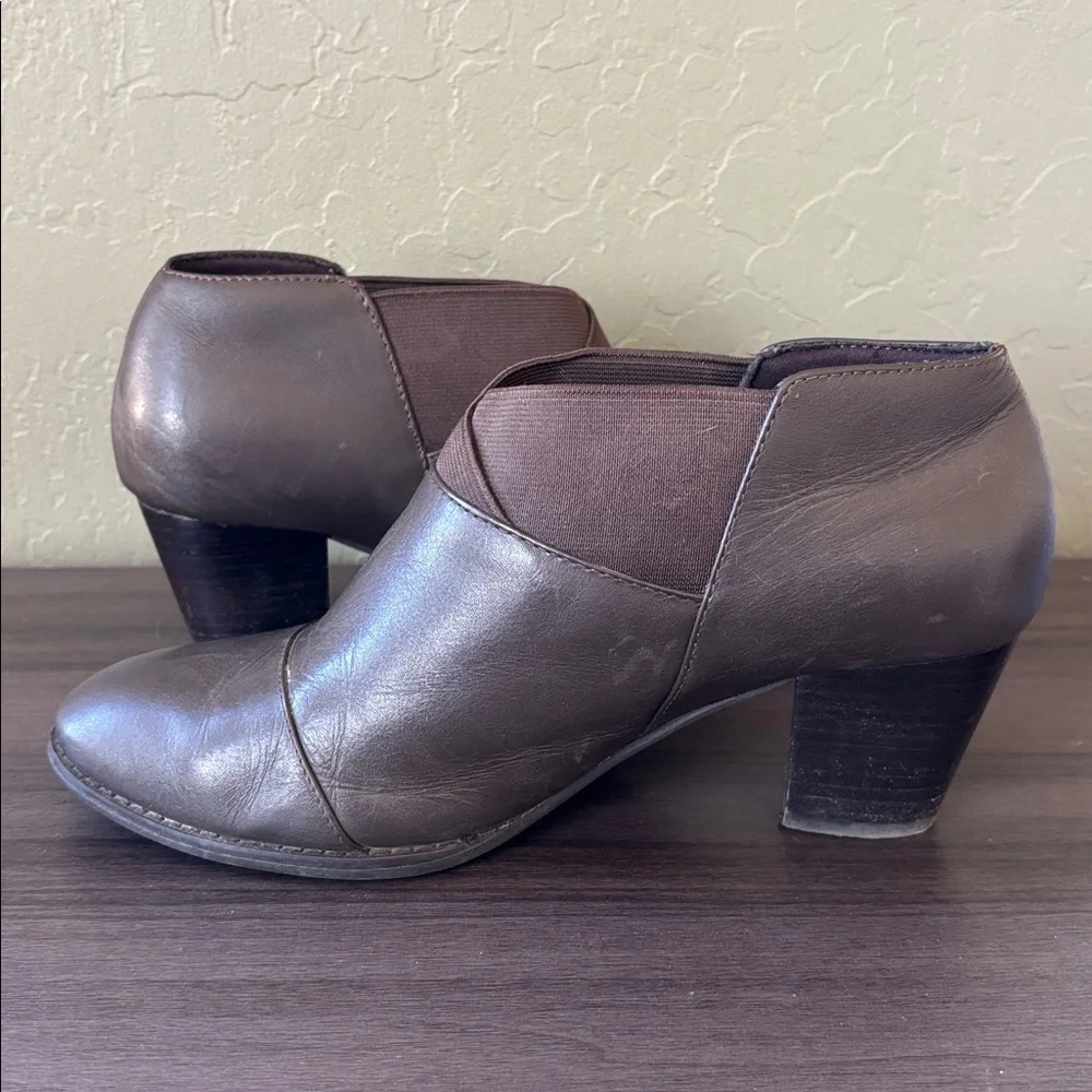 Vionic 326 Point Brown Leather‎ Block Heel Slip On Ankle Boot Orthaheel Size 8.5